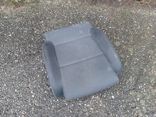 Audi A2 8Z Bj02 Sitzbezug + Polster  Sitzfläche Vorne  Li / Re  Stoff / Schwarz