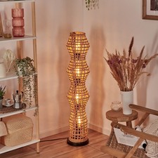 Stehleuchte im Boho-Look mit