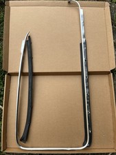 VW Typ 3 Fensterschachtdichtung Orginal Gebraucht Rechts mit Chromrahmen