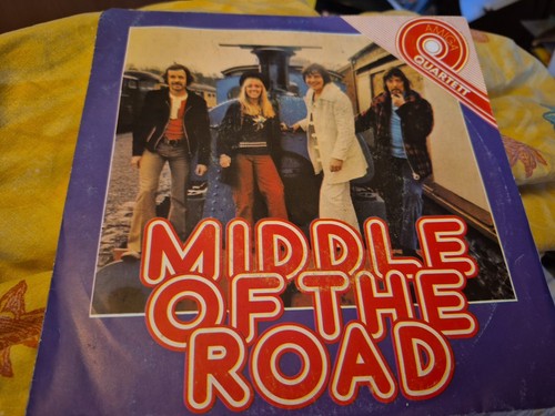 Middle the road - , chirpy