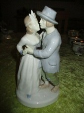 Schöne Porzellanfigur