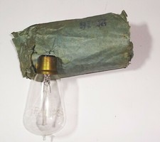 Alte Philips Glühlampe