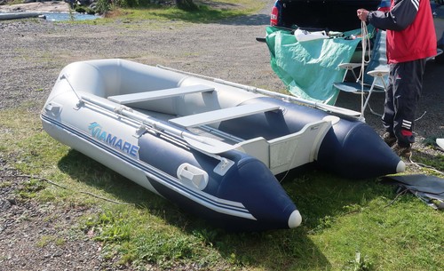Schlauchboot mit motor - schlauchboot,
