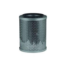 Luftfilter-Einsatz reinigend