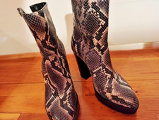 Neu geprägtes Leder