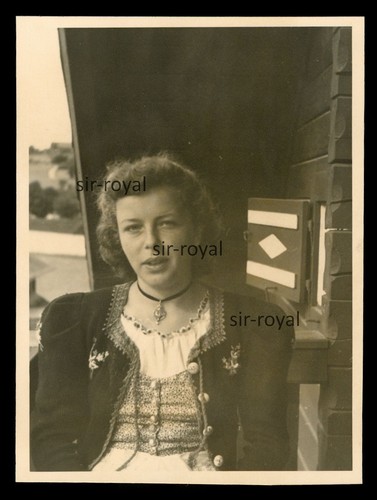 Mondsee 1941 hübsche frau - 1941,