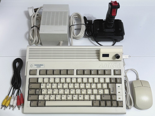 Commodore amiga a600 - commodore,