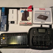 Elektronik-Konvolut – Ladegeräte, USB-Hub, PS/2 Maus, Router, Laptop-Akku