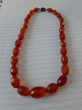 Antike Bernsteinkette Oliven