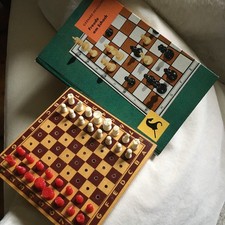 Schachspiel, Mühle, portables Brettspiel mit Buch, Reisespiel