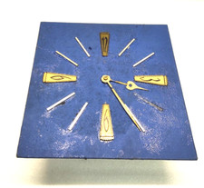 C3) Alte Mechanische Wanduhr