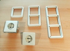 Merten Programm Fläche (alte Form) Cremeweiss - Rahmen Steckdoseneinsätze