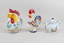 Q28R58- Konvolut 3x Keramik handbemalt Teekanne Figur und Kanne Hahn