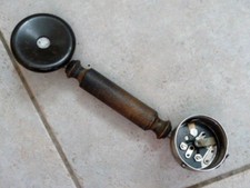 Sehr alter Handapparat