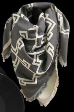 Sarah Connor Halstuch 130x128