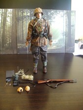 TOY FIGURE WAFFEN SS, CAMO