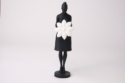 Different girls kunstfiguren - different,