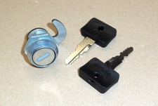 Sitzbankschloss Doblina für