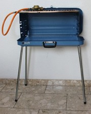 Campinggrill Koffergrill 3-flammig von „Pueblo“.