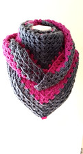Dreiecktuch, auch als Schal für den Winter, handmade, grau und magenta....
