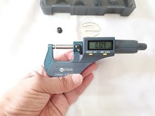 METEHA digitale Bügelmessschraube 0-25 mm, Mikrometer digital