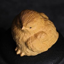 Handgeschnitzte Küken/Henne