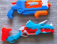 Hasbro NERF Wasserblaster  und