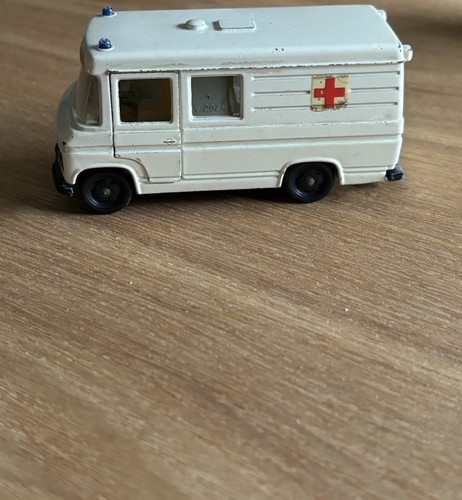 Siku v292 mercedes benz l406d - v292,