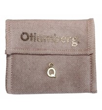 OTIUMBERG 9 Karat massives Gelbgold Alphabet "Q" Creolen Charm
