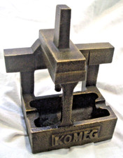 KOMEC Aschenbecher Stanze / Presse / Stecher Metall bronzefarben - Sammlerstück