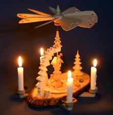 Pyramide geschnitzt Waldmotiv