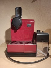DeLonghi Nespresso Lattissima Touch Kapselmaschine rot