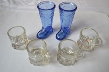 Konvolut alte DDR Schnapsgläser Henkelglas Stiefel Pressglas Deko