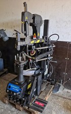 Reifenmontiermaschine