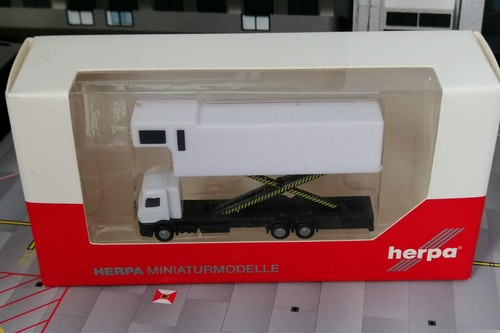 Herpa wings scenix a380 - wings,