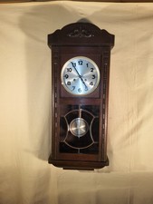 Regulator oder auch Wanduhr