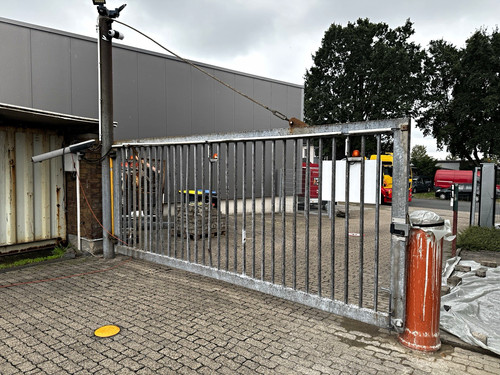 Einfahrtstor schiebetor metall - einfahrtstor,