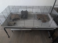 Käfig für Nager 70x140.Heuraufen (Plastik sowie Stoff), zwei Holzhäuser + Brücke