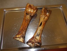 1 kg Rinderknochen 20–35 cm