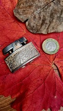 Damen Ronson Cadet Milady vergoldetes Benzinfeuerzeug funktionsfähig Efeu-Design