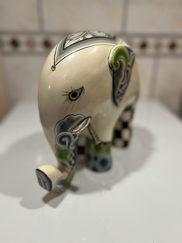 Tom company elefant white - company,