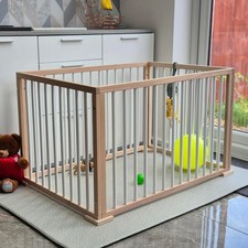 Klappbarer Baby Laufstall aus