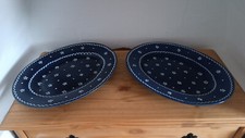 Gmundner Keramik Dirndl Blau 2 Servierplatten oval Maße ca. 35 x 27 cm