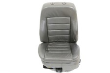 A6 4B Sitz vorne links