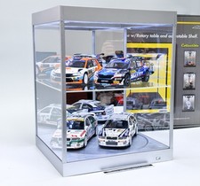 Plexiglasvitrine mit
