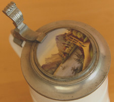 Antiker alter Bierkrug 1 1/4 Liter weiß Keramik Zinndeckel mit Porzellaneinlage