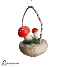 Körbchen mit Fliegenpilzen ~