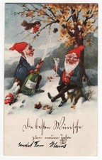 AK Neujahr, Zwerge sitzen mit Sektglas und Sektflasche auf Baumstumpf im Schnee