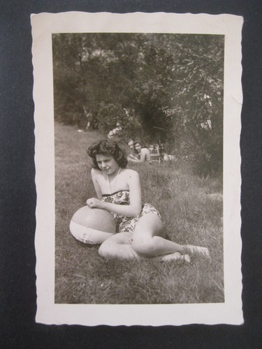Altes foto junge frau - junge,