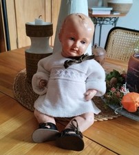 Urige  Puppe Minerva , mit